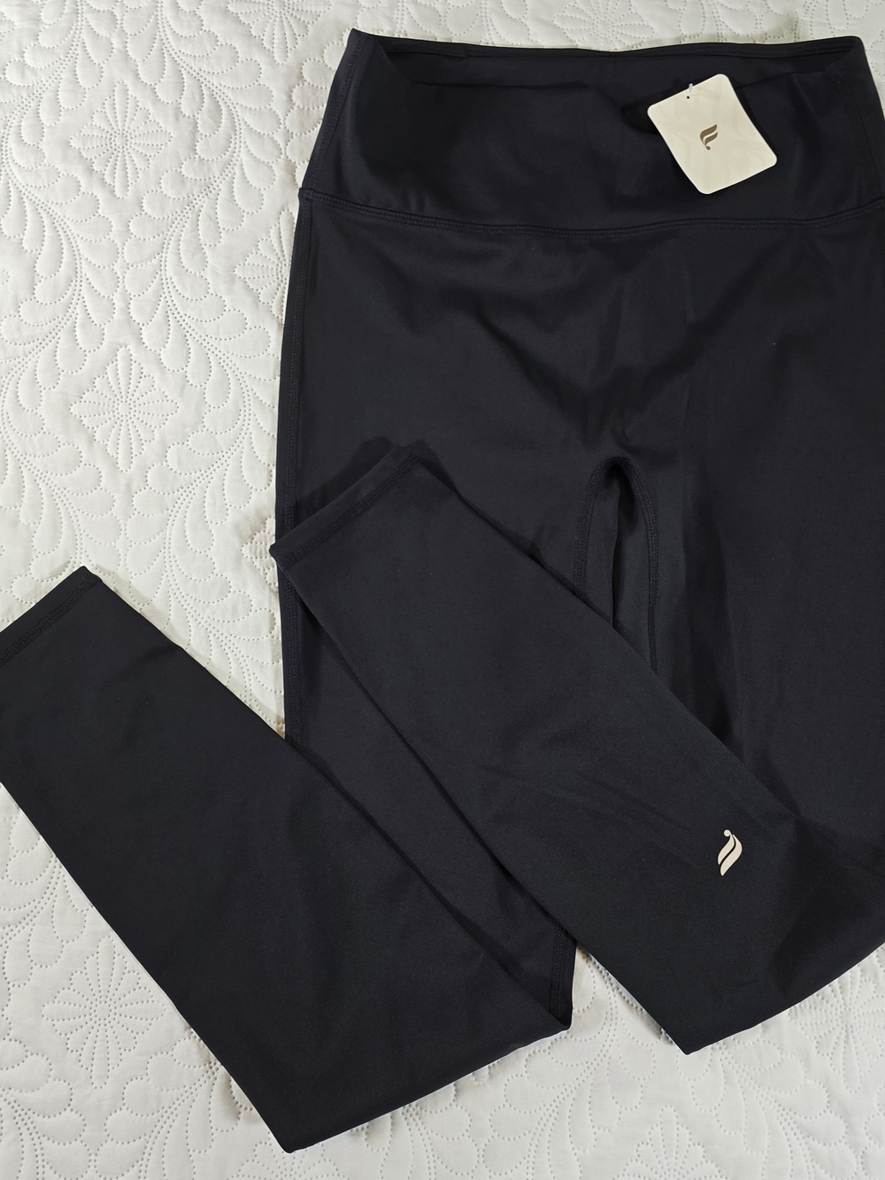 Fabletics Black Leggings High-waisted Motion365 NEW, Back Pocket ,Medium